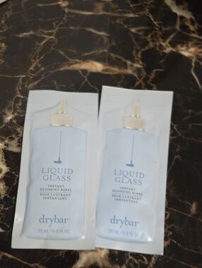 Drybar Liquid Glass Instant Glossing Rinse - Pale Blue Packets